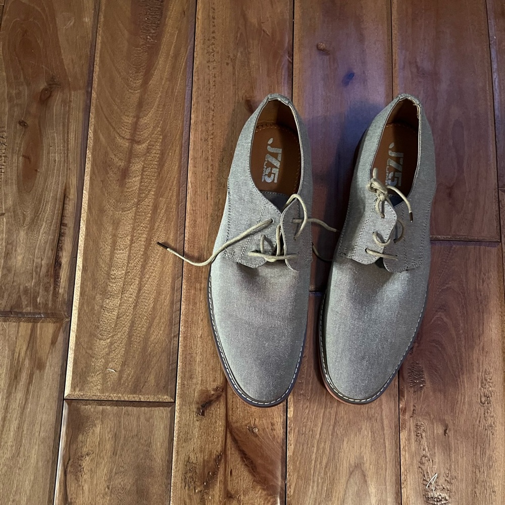 J75 casual shoes